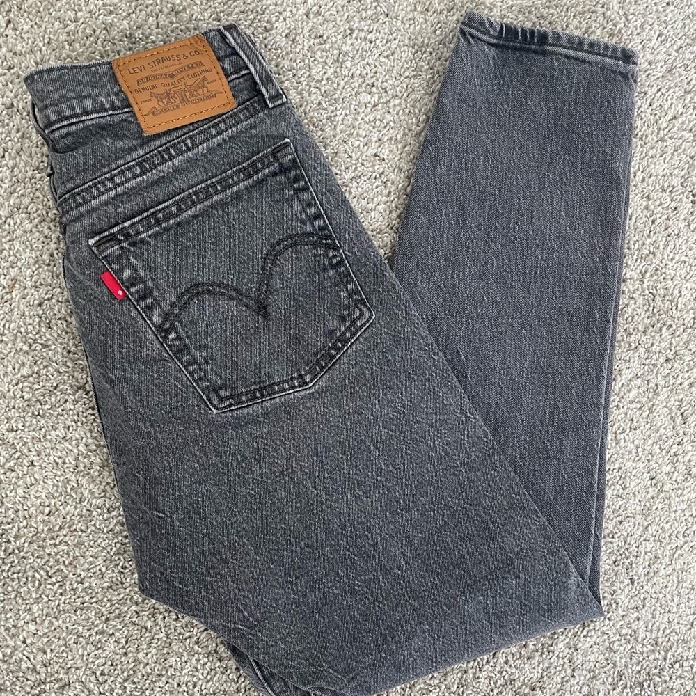 Grey Women’s Wedgie Levis Size 27